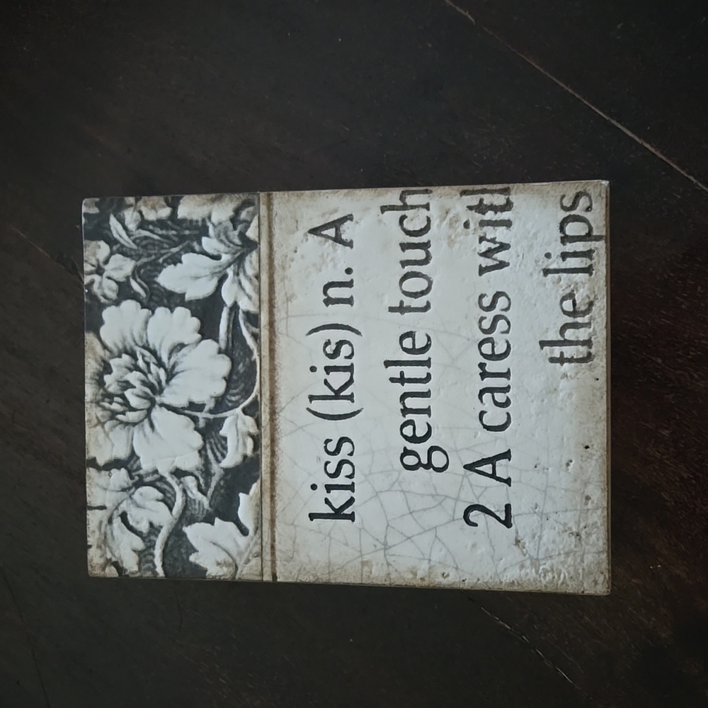Sid Dickens Tile